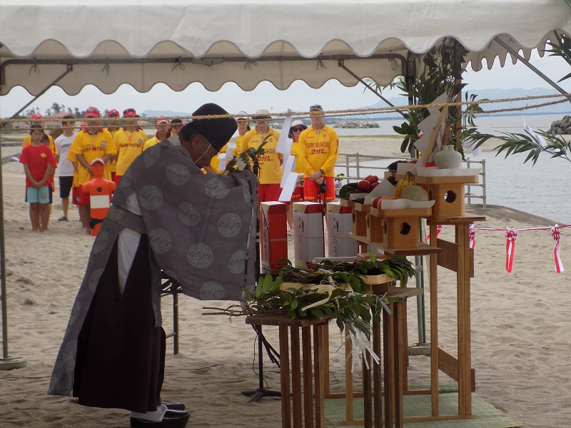 皆生海水浴場ついに海開き！全日本トライアスロン皆生大会は16日！